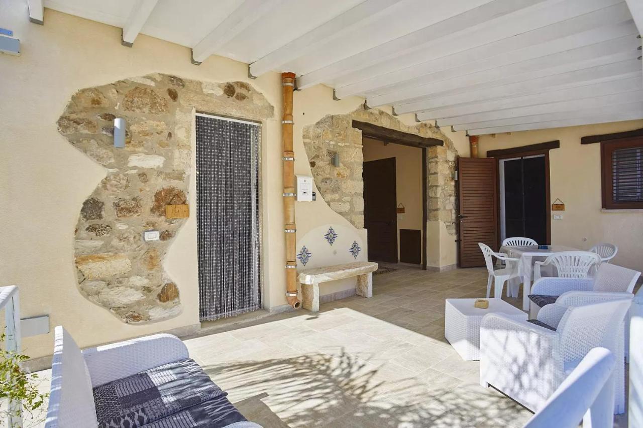 Casale Sammartano Apartments Ummari Exterior photo