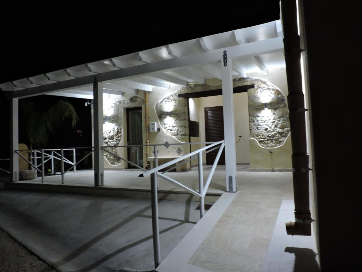 Casale Sammartano Apartments Ummari Exterior photo